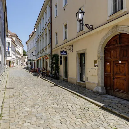 Apartment Klariska Near Michael's Gate